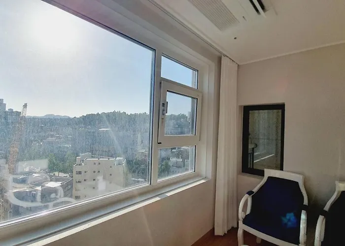 1202호 파란 Apartment Seoul